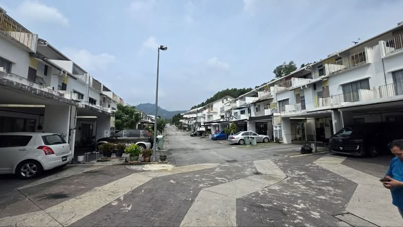 Rumah Teres 3-Tingkat untuk Dijual di Gombak (Kuala Lumpur) - Reena Sarif - PropertyGuru.com.my