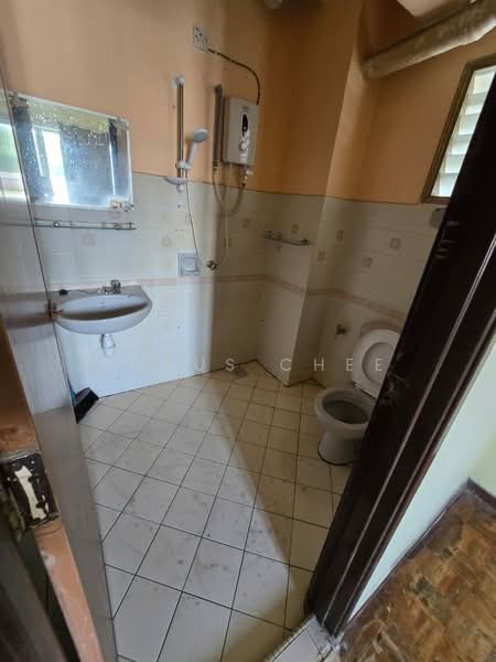 Condominium for Sale at Menara Alpha - Cyrus Chee - Bathroom - PropertyGuru.com.my