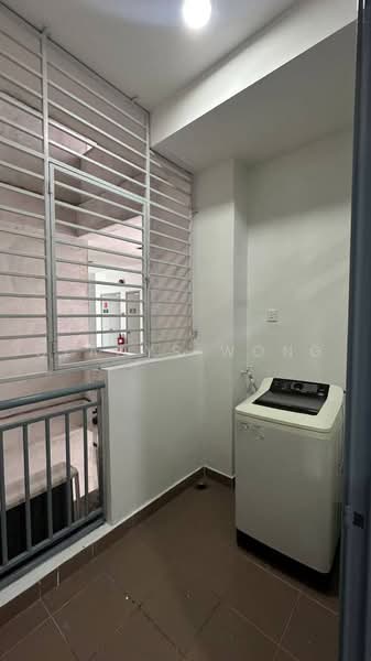 Apartment for Rent at Austin Regency (Pangsapuri Austin Perdana) - Gladys Wong - Balcony - PropertyGuru.com.my
