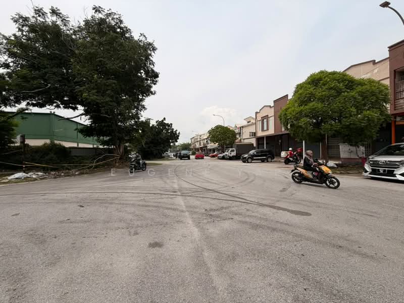 Shop for Rent in Seksyen 32, Kemuning Green Ville (Shah Alam) - Eugene Yap - Exterior - PropertyGuru.com.my