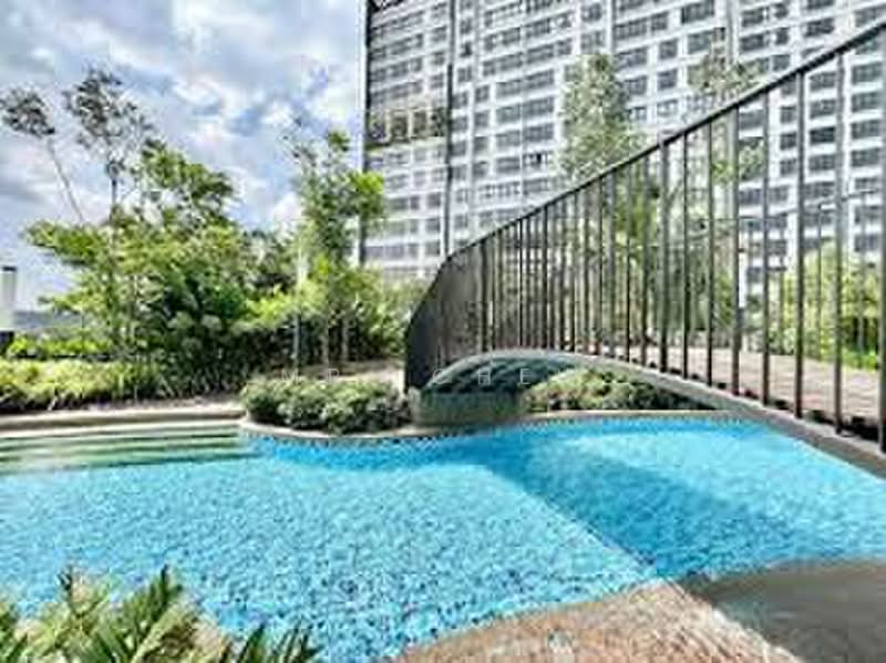 Kediaman Servis untuk Dijual di GAIA Residences - Mr. Chew - Pool - PropertyGuru.com.my