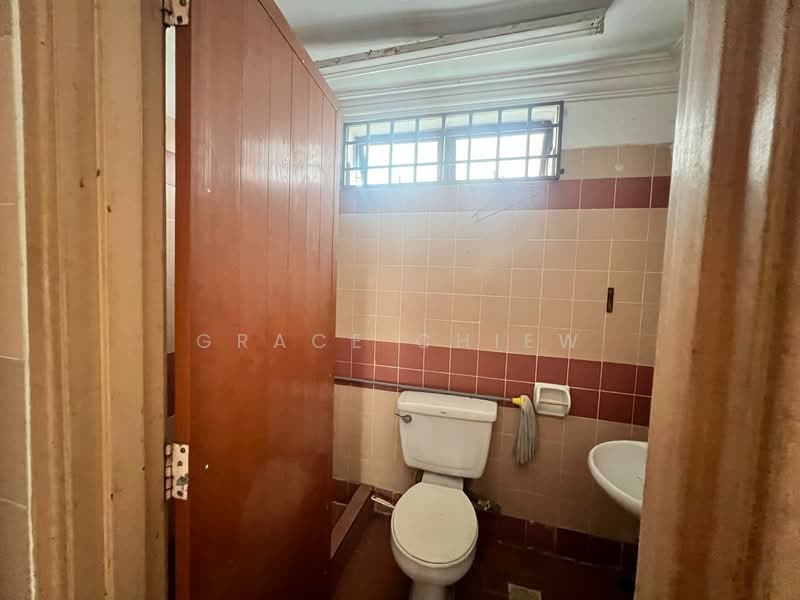 Rumah Teres 2-Tingkat untuk Dijual di Taman Mount Austin (Tebrau) - Grace Chiew - Bathroom - PropertyGuru.com.my