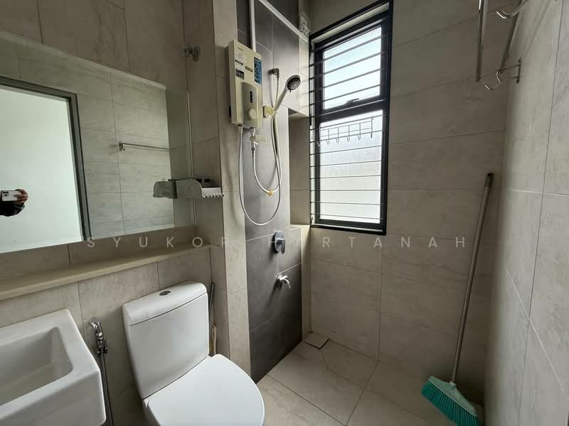 Terraced House for Sale in Elmina (Shah Alam) - Syukor Hartanah - Bathroom - PropertyGuru.com.my