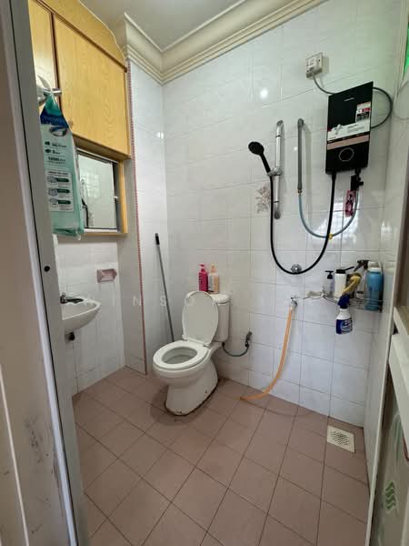 Pangsapuri untuk Dijual di Mon Bisca - Winson Yap - Bathroom - PropertyGuru.com.my