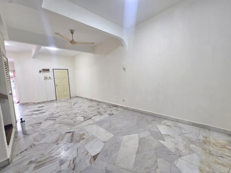 Rumah Teres 2-Tingkat untuk Dijual di Kampung Batu Muda (Batu Caves) - Josh Chong - Living Room - PropertyGuru.com.my