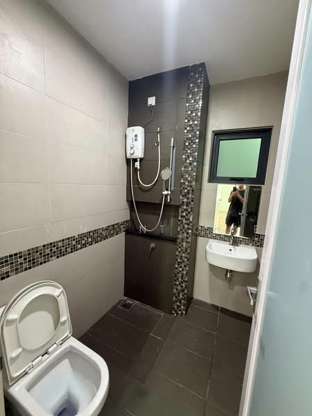 Condominium for Sale at The Vyne - Vincent Chye - Bathroom - PropertyGuru.com.my