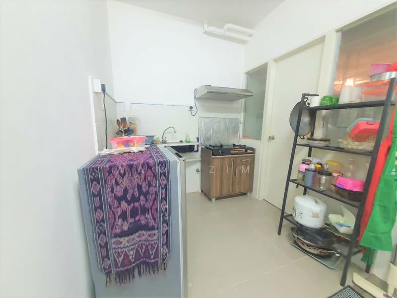 Apartment for Rent at De Cemara apartment setia alam - Wan Azima - Kitchen - PropertyGuru.com.my