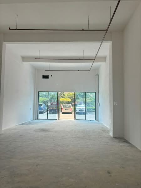Retail Space untuk Disewa di Tampoi (Johor) - Crystal Chan - Entrance - PropertyGuru.com.my
