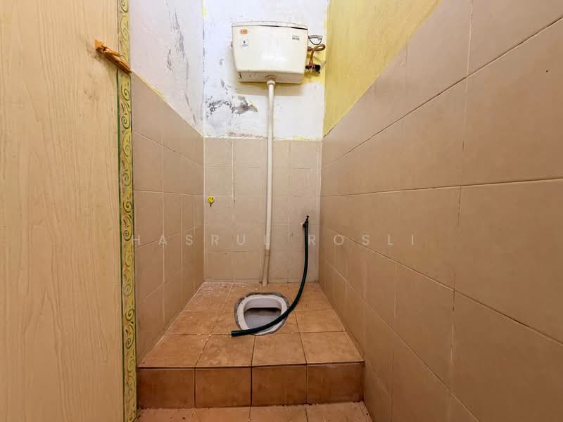 Rumah Teres 1-Tingkat untuk Dijual di Bandar Seri Astana (Sungai Petani) - Hasrul Rosli - Bathroom - PropertyGuru.com.my