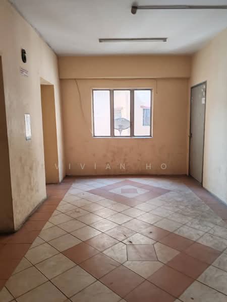 Pangsapuri untuk Dijual di Golden Height (Taman Mas) - Vivian Ho - Corridor - PropertyGuru.com.my