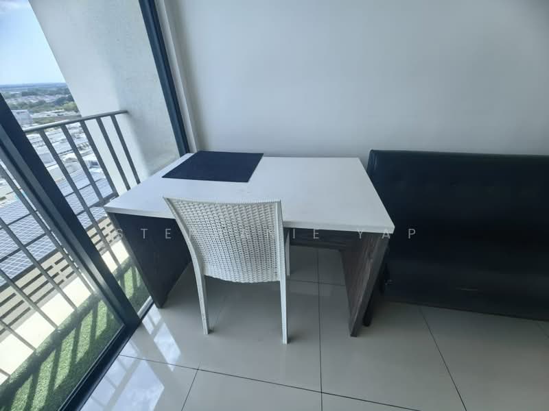 Kediaman Servis untuk Disewa di Trefoil @ Setia City - Stephanie Yap - Balcony - PropertyGuru.com.my
