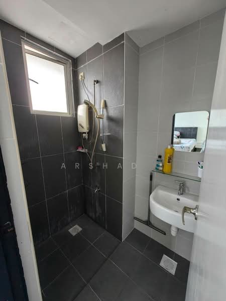 Kediaman Servis untuk Dijual di Pandan Residence 2 - Arshad . - PropertyGuru.com.my