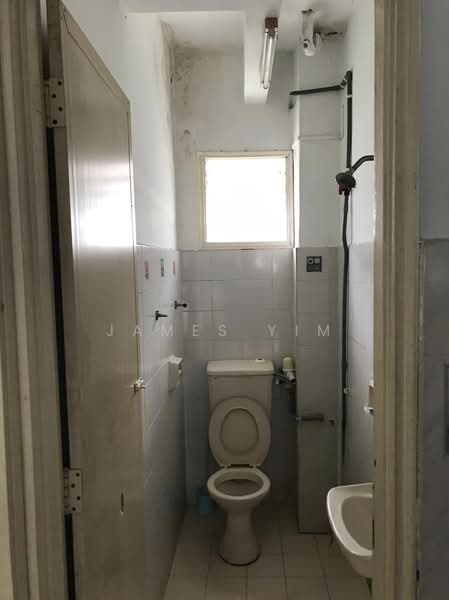 Rumah Teres 2-Tingkat untuk Dijual di Usj 11 (Subang Jaya) - James Yim - Bathroom - PropertyGuru.com.my
