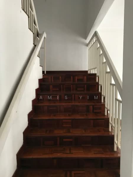 Rumah Teres 2-Tingkat untuk Dijual di Usj 11 (Subang Jaya) - James Yim - Staircase - PropertyGuru.com.my