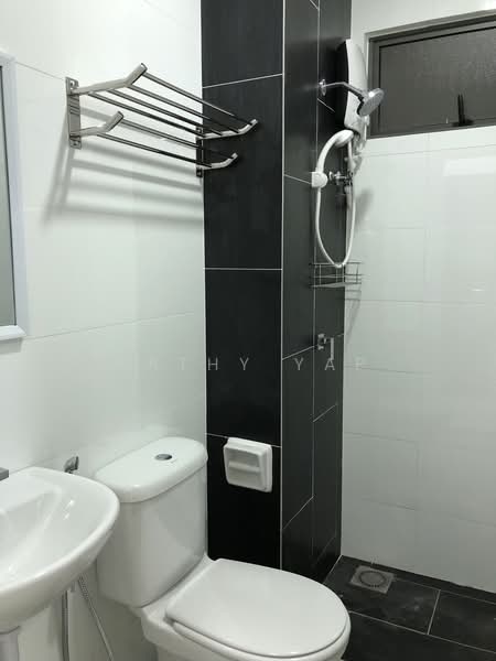 Service Residence for Sale at Seasons Garden Residences - Kathy Yap - Bathroom - PropertyGuru.com.my