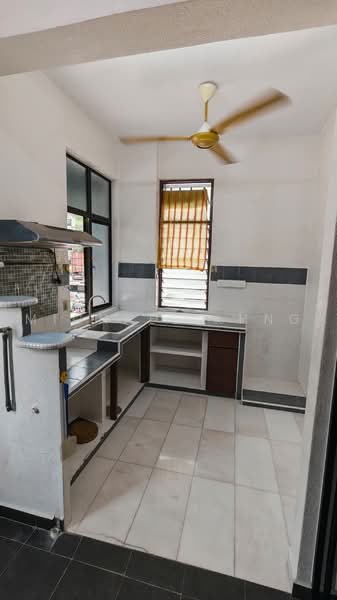 Rumah Flat untuk Dijual di Dafe Court - Michael Khng - PropertyGuru.com.my