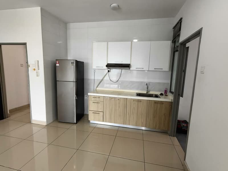 Kediaman Servis untuk Dijual di Pandan Residence 2 - Arshad . - Kitchen - PropertyGuru.com.my