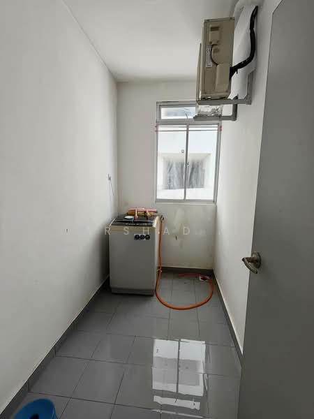 Kediaman Servis untuk Dijual di Pandan Residence 2 - Arshad . - Interior - PropertyGuru.com.my