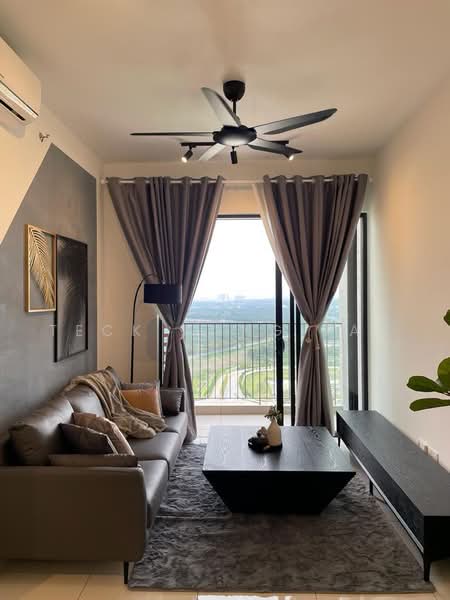 Kediaman Servis untuk Disewa di The Amber Residence @ TwentyFive.7 - Teck Weng Tan - Living Room - PropertyGuru.com.my