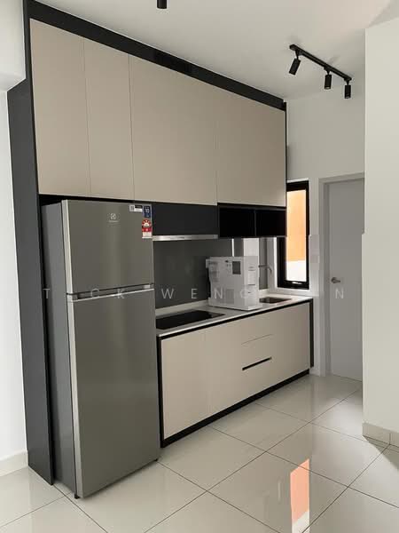 Kediaman Servis untuk Disewa di The Amber Residence @ TwentyFive.7 - Teck Weng Tan - Kitchen - PropertyGuru.com.my