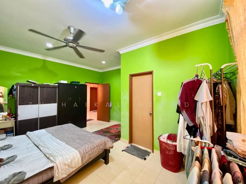 Semi-Detached House for Rent in Bandar Baru Bangi (Selangor) - Zulhaikal Asmadee - Bedroom - PropertyGuru.com.my