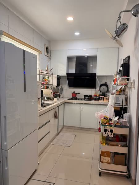 Rumah Berkembar untuk Dijual di Sungai Puyu (Butterworth) - Zhen Hong - Kitchen - PropertyGuru.com.my
