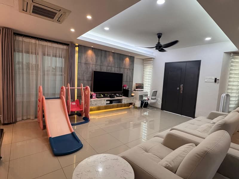 Rumah Berkembar untuk Dijual di Sungai Puyu (Butterworth) - Zhen Hong - Living Room - PropertyGuru.com.my