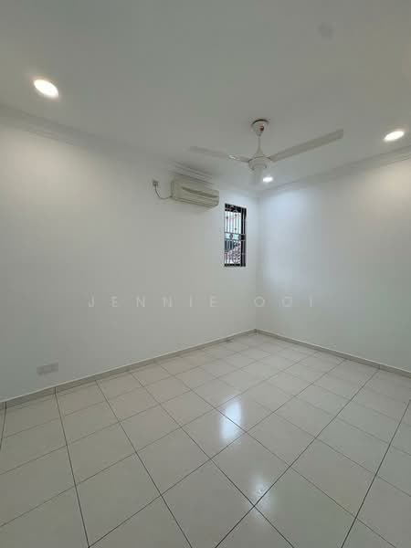 1.5-storey Terraced House for Rent in Taman Molek (Johor Bahru) - Jennie Ooi - Interior - PropertyGuru.com.my