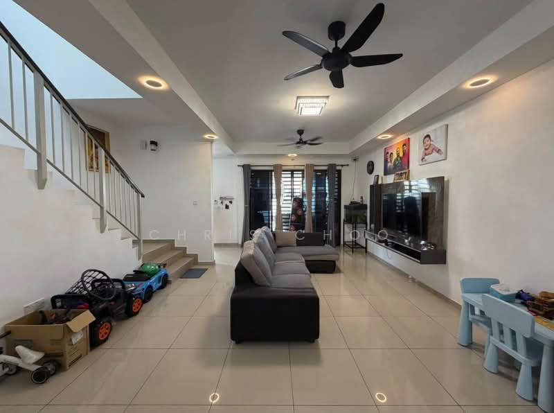 2.5-storey Terraced House for Sale in Semenyih (Selangor) - Chris Choo - Living Room - PropertyGuru.com.my