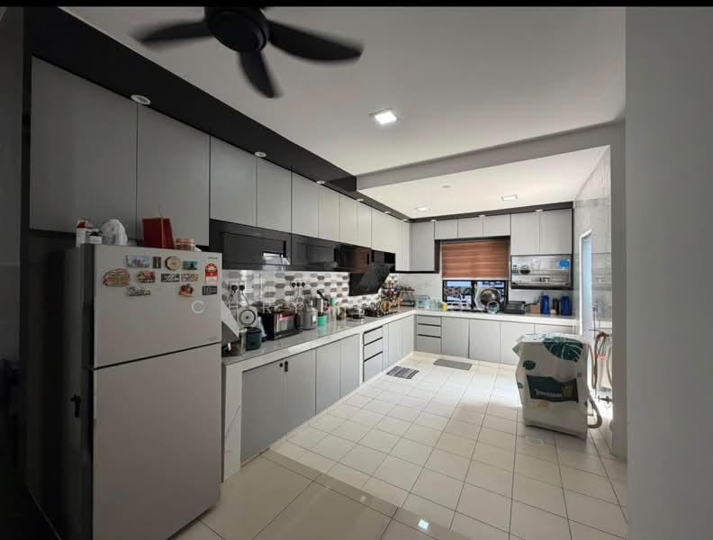 2.5-storey Terraced House for Sale in Semenyih (Selangor) - Chris Choo - Kitchen - PropertyGuru.com.my