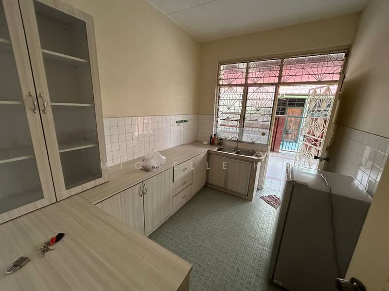 Rumah Berkembar untuk Disewa di Taman Serene (Johor Bahru) - Michelle He - Kitchen - PropertyGuru.com.my