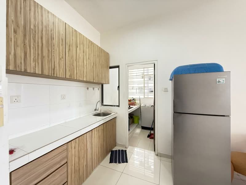 Kediaman Servis untuk Dijual di Seasons Garden Residences - Jaden Chai - Kitchen - PropertyGuru.com.my