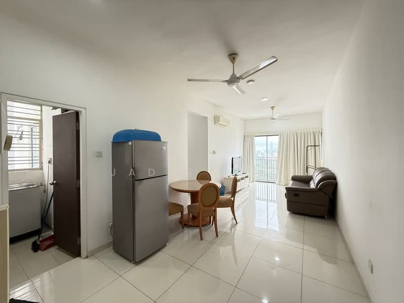 Kediaman Servis untuk Dijual di Seasons Garden Residences - Jaden Chai - Living Room - PropertyGuru.com.my