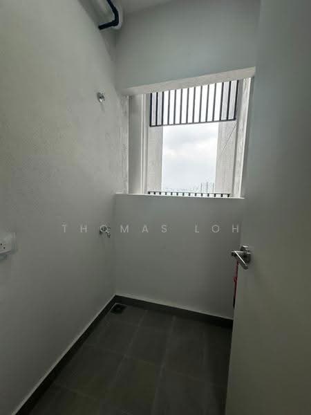 Kediaman Servis untuk Disewa di Teja @ Subang Jaya City Centre (SJCC) - Thomas Loh - Balcony - PropertyGuru.com.my