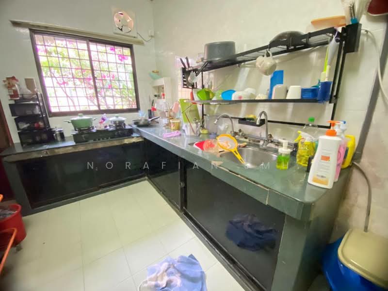 Rumah Teres 1-Tingkat untuk Dijual di Taman Bukit Margosa (Ampangan) - Norafian SMH - Kitchen - PropertyGuru.com.my