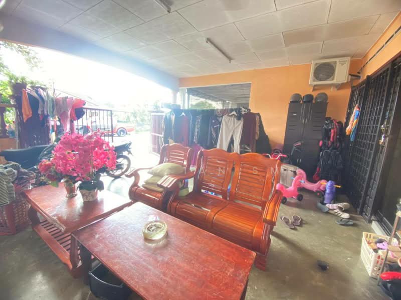 Rumah Teres 1-Tingkat untuk Dijual di Taman Bukit Margosa (Ampangan) - Norafian SMH - Living Room - PropertyGuru.com.my