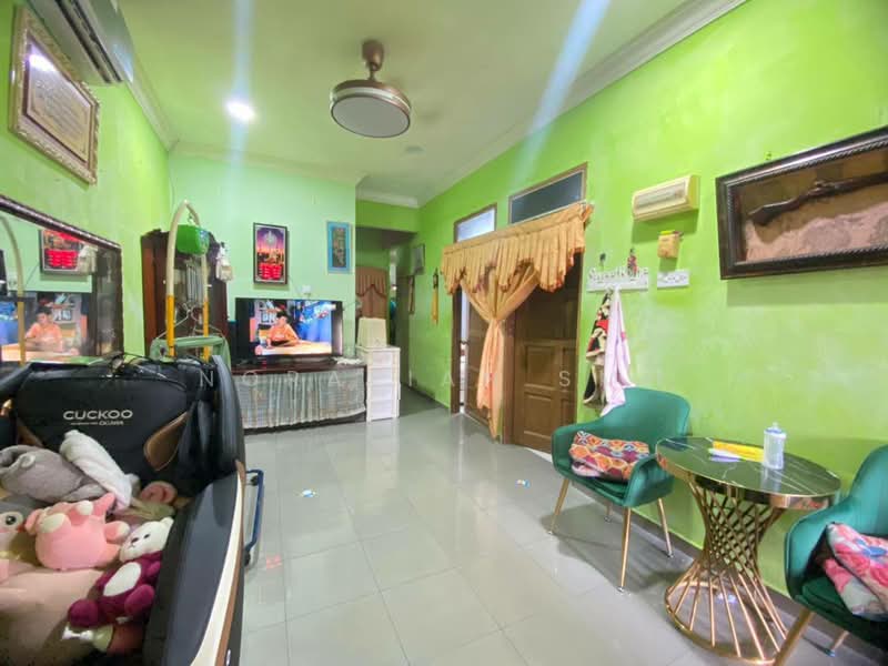 Rumah Teres 1-Tingkat untuk Dijual di Taman Bukit Margosa (Ampangan) - Norafian SMH - Living Room - PropertyGuru.com.my