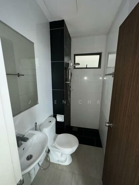Service Residence for Sale at Seasons Garden Residences - Jaden Chai - Bathroom - PropertyGuru.com.my