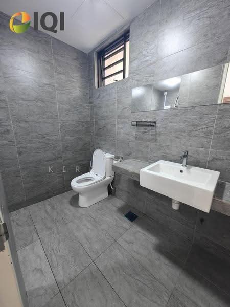 Kediaman Servis untuk Disewa di Woodsbury Suites - Kerry Seah - Bathroom - PropertyGuru.com.my