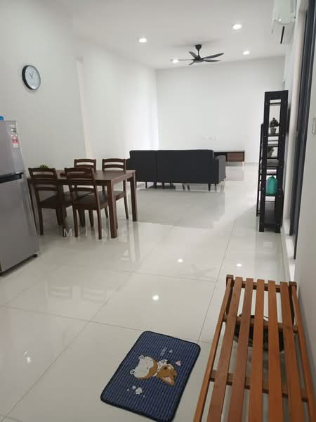 Service Residence for Sale at Royal Strand @ Country Garden Danga Bay - Mindy Heng - PropertyGuru.com.my