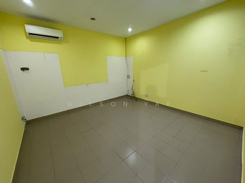 Shop for Rent in Bandar Puteri Puchong (Puchong) - Wilson Yap - Interior - PropertyGuru.com.my