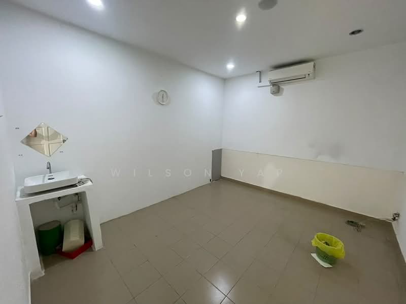 Shop for Rent in Bandar Puteri Puchong (Puchong) - Wilson Yap - Interior - PropertyGuru.com.my