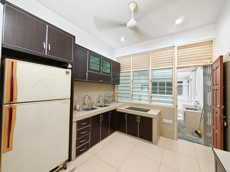 Semi-Detached House for Sale in Taman Canning (Ipoh) - Qazin Khoo - Kitchen - PropertyGuru.com.my