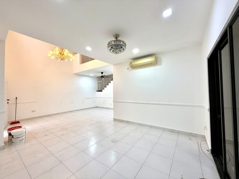 Rumah Berkembar untuk Dijual di Taman Ponderosa (Johor Bahru) - Jasper Gwee - Living Room - PropertyGuru.com.my
