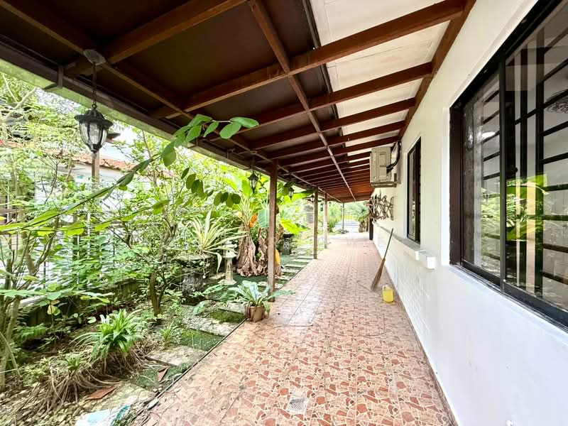Rumah Berkembar untuk Dijual di Taman Ponderosa (Johor Bahru) - Jasper Gwee - Exterior - PropertyGuru.com.my