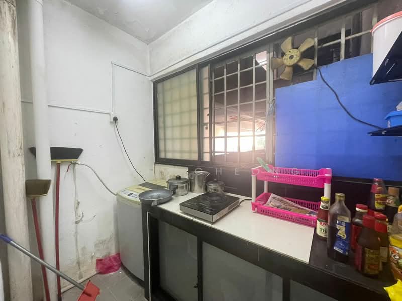 Apartment for Sale at Saujana Ria / Sri Saujana - Yanis Cheong - Kitchen - PropertyGuru.com.my
