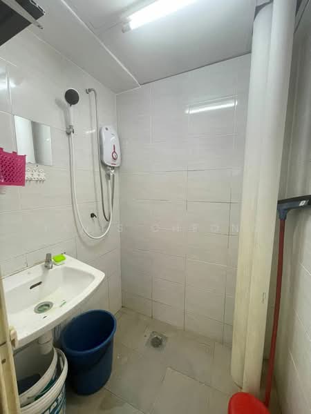 Apartment for Sale at Saujana Ria / Sri Saujana - Yanis Cheong - Bathroom - PropertyGuru.com.my