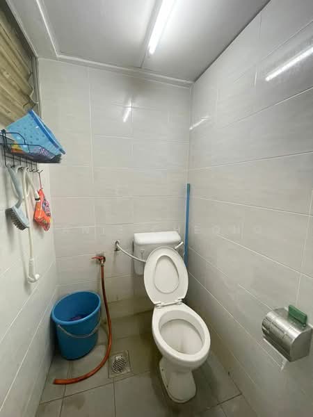 Apartment for Sale at Saujana Ria / Sri Saujana - Yanis Cheong - Bathroom - PropertyGuru.com.my