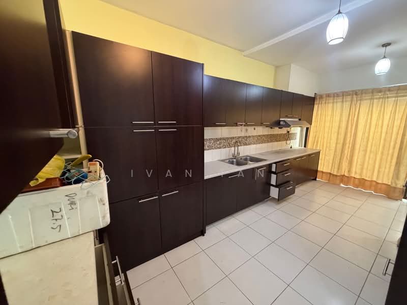 3-storey Terraced House for Sale in Taman Tasik Damai (Sungai Besi) - Ivan Tan - Kitchen - PropertyGuru.com.my