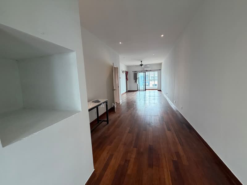 3-storey Terraced House for Sale in Taman Tasik Damai (Sungai Besi) - Ivan Tan - Living Room - PropertyGuru.com.my